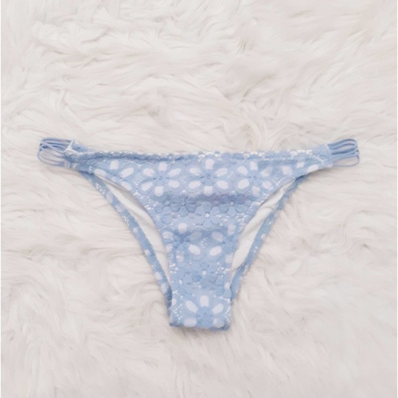 Victoria's Secret Other - VS Lace Itsy Bikini Bottom